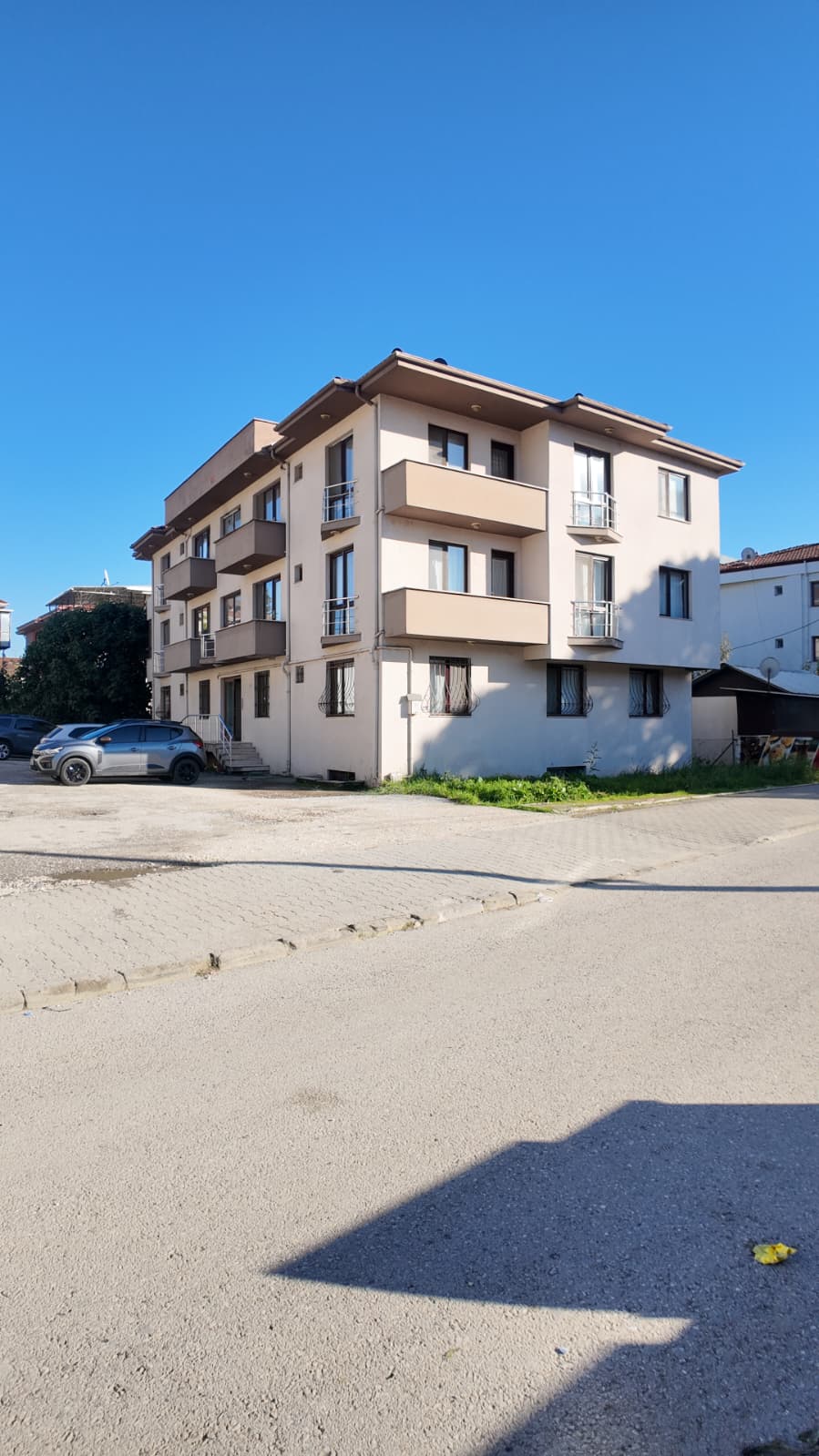  D�ZCE MERKEZ UZUNMUSTAFA �LK OKUL KAR�ISI K�RALIK 2+1