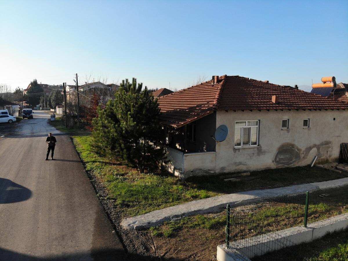 KO�YAZI MAHALLES�NDE  SATILIK MUSTAK�L BAHCEL� ARSA ���NDE M�LK