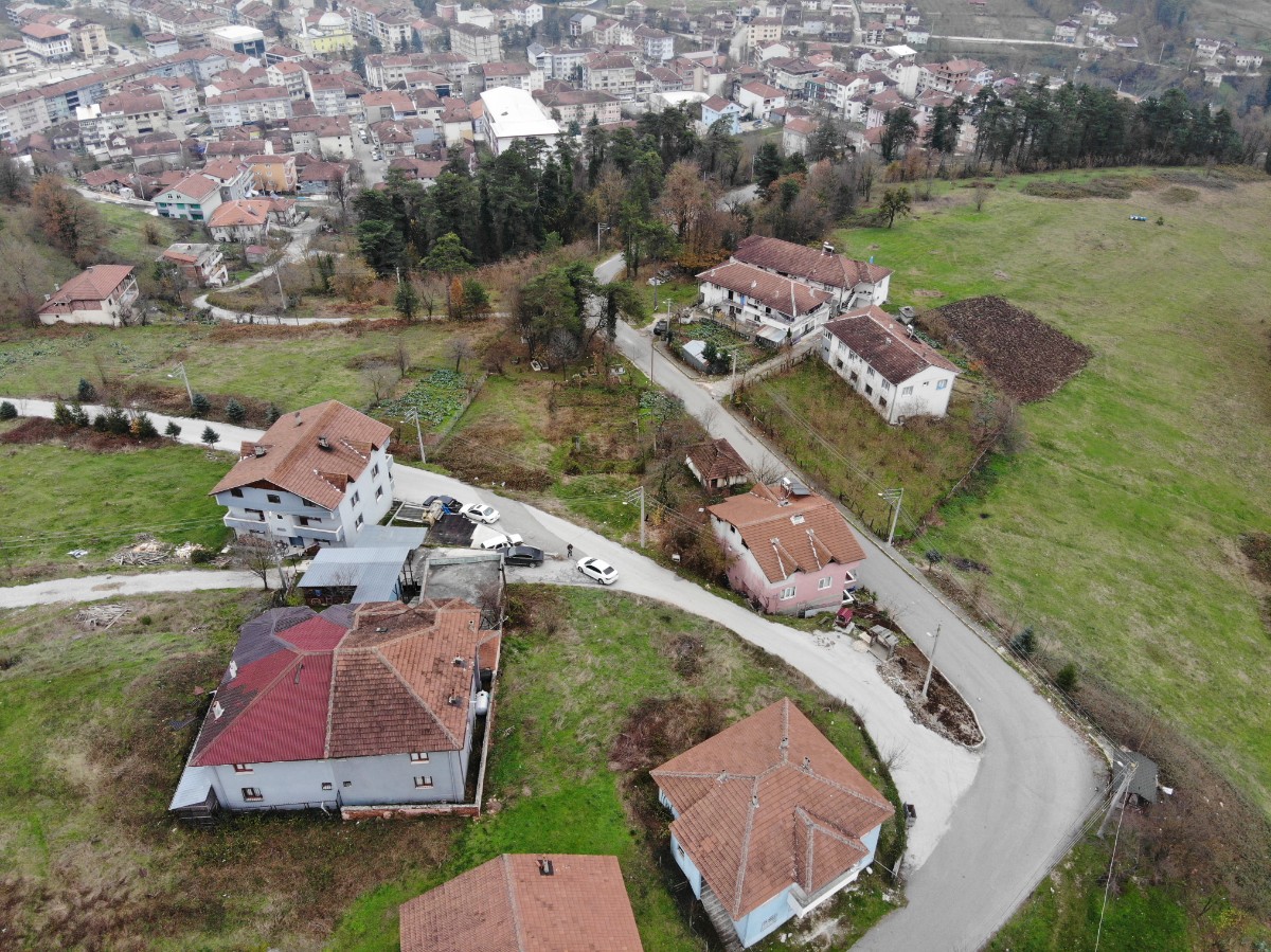  D�ZCE YI�ILCA MERKEZ`DE SATILIK ARSALAR