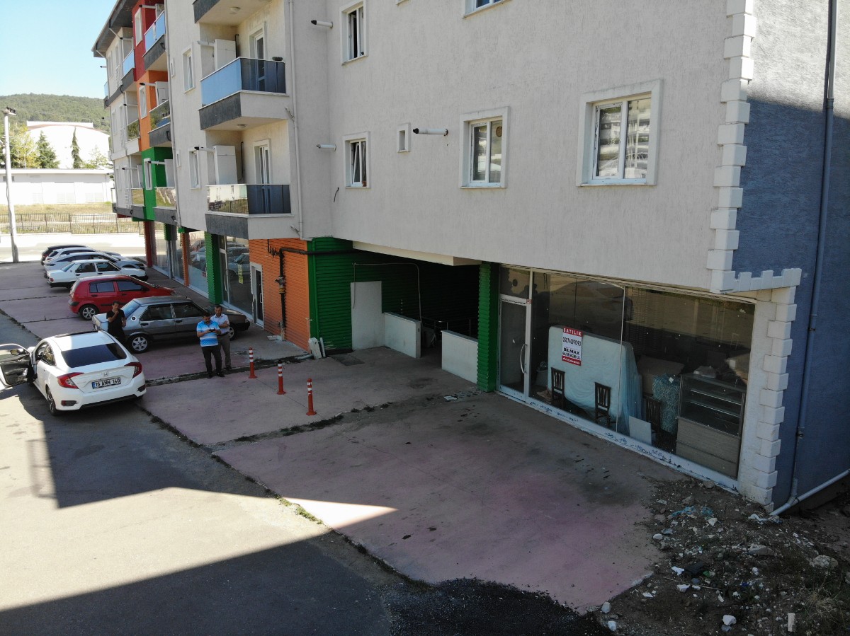 D�ZCE KONURALP KAFELER SOKA�INDA GEN�� CADDE CEPHEL� D�KKAN 