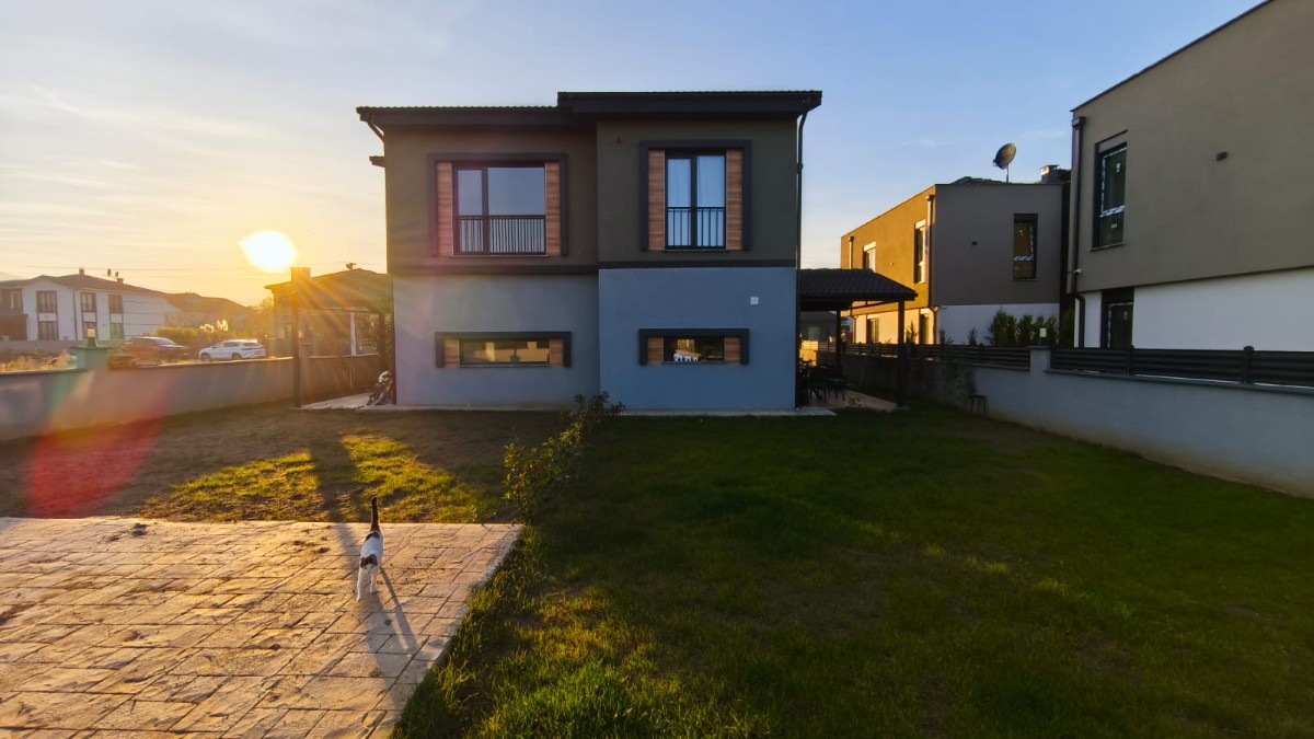  D�ZCE MERKEZ �IRALIK MAHALLES�NDE SATILIK  3+1 V�LLA