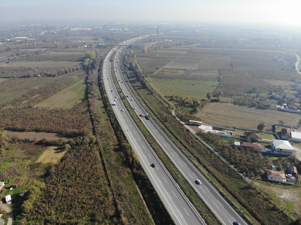 D�ZCE G�M��OVA`DA YERLE��K ALAN ���NDE 3551m2 ARSA