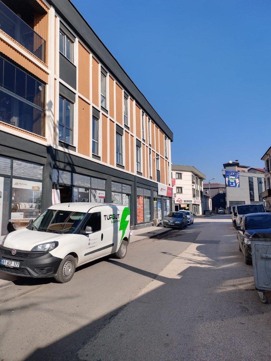  AZM�M�LL� MAHALLES�NDE K�RALIK 2+1 SIFIR DA�RE