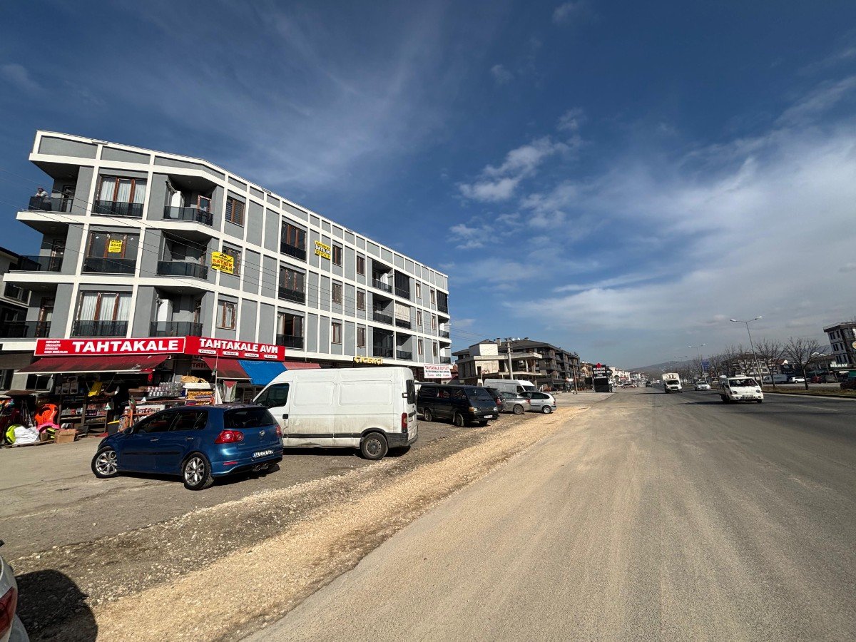 KO�YAZI BA�LANTI YOLU  YUNUS MARKET KAR�ISI EBEVEYN BANYOLU BALKONLU 3+1