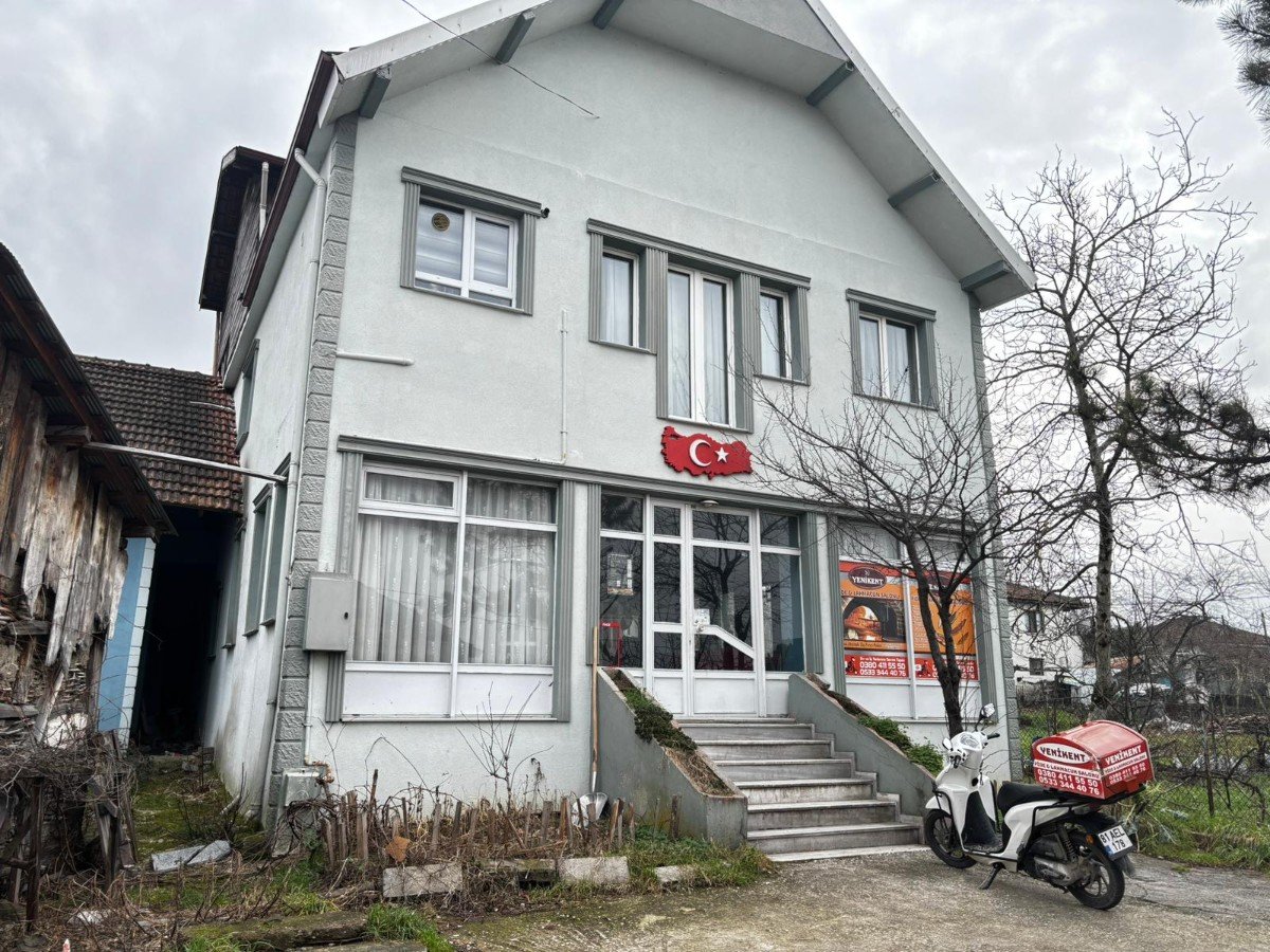 D�ZCE KALICI KONUTLARDA DEVREN K�RALIK P�DE SALONU