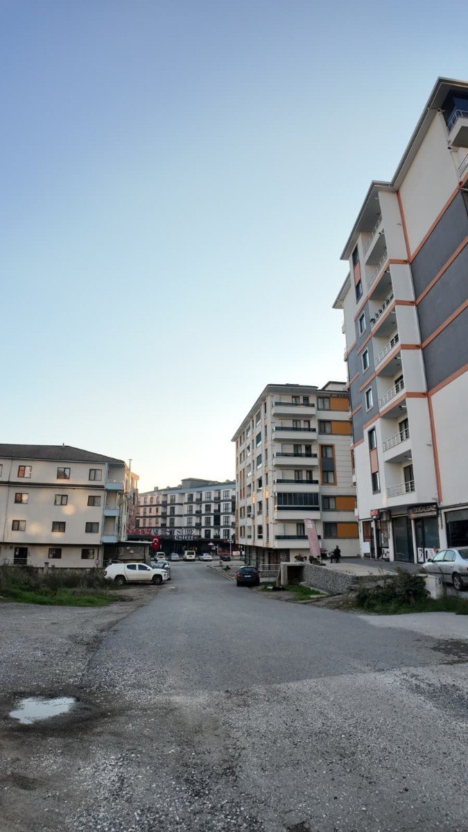 ��RETMEN`DEN Z�RVE TOWER`DA E�YALI ARA KAT K�RALIK 1+1