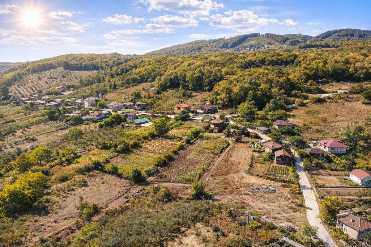 ��RETMEN`DEN ASAR K�Y�`NDE DO�A �LE �� ��E 2863m2 �MARLI FIRSAT