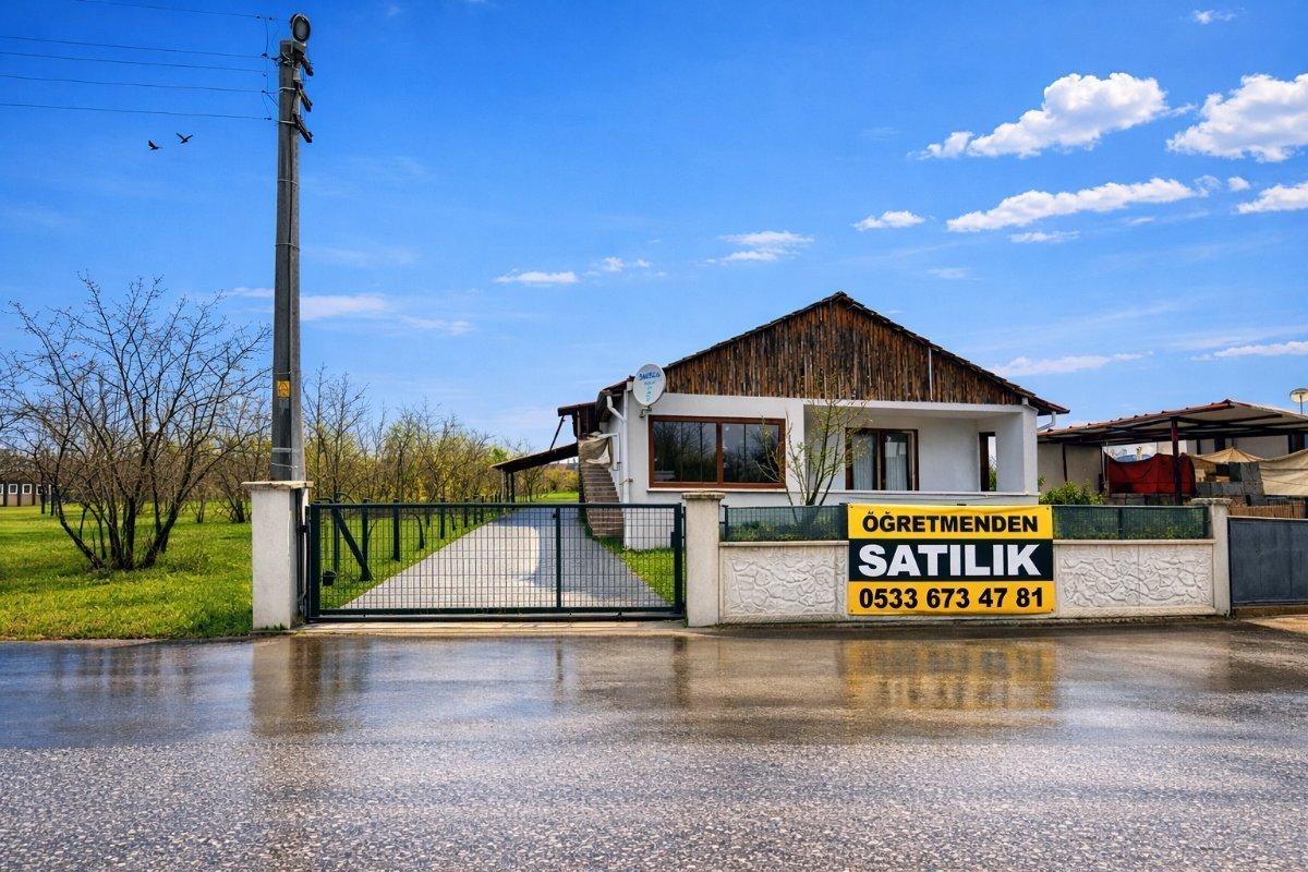 - FIRSAT ! - D�ZCE BEYK�Y`DE 580 M2 ARSA`DA M�STAK�L EV